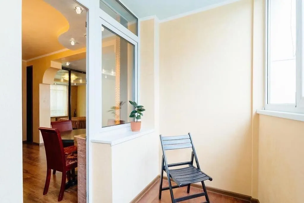 Vip Апартаменти З Видом На Озеро Kijev Apartman